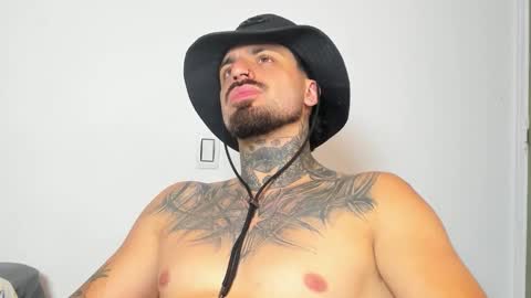 Enzo Aren online show from 11-13-25, 01:59