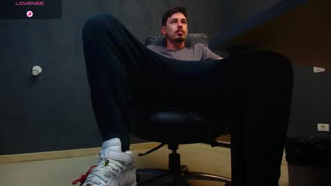 EnzoRace online show from 10-30-25, 06:15