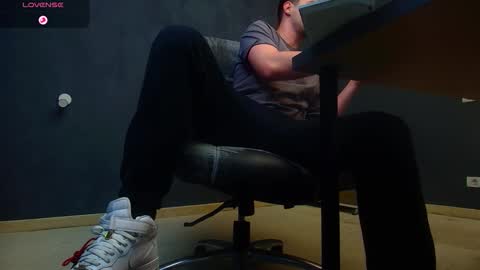 EnzoRace online show from 11-04-25, 05:50