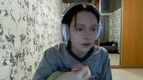 Lucy NEXT STREAM January 5 HNY  online show from 04-08-26, 01:49