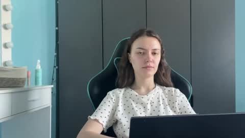 Lily online show from 02-17-26, 01:02