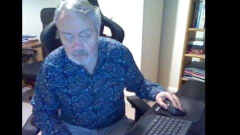 erasmus_d online show from 12-14-24, 06:09