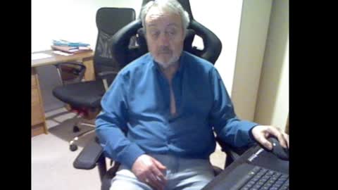erasmus_d online show from 01-03-25, 05:31