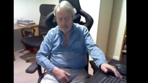 erasmus_d online show from 02-14-25, 06:19