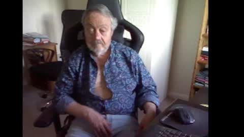 erasmus_d online show from 02-24-25, 05:31