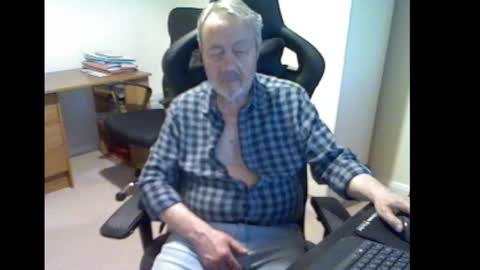 erasmus_d online show from 03-03-25, 06:01