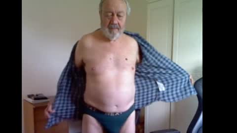 erasmus_d online show from 04-22-26, 04:52