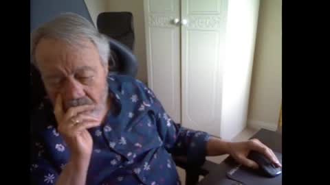 Snapshot of erasmus_d chatting on 06-05-26, 06:02 erasmus_d online show from 06-05-26, 06:02