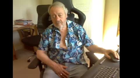 Snapshot of erasmus_d chatting on 07-03-26, 04:35 erasmus_d online show from 07-03-26, 04:35