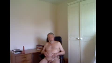 Snapshot of erasmus_d chatting on 07-14-26, 05:40 erasmus_d online show from 07-14-26, 05:40