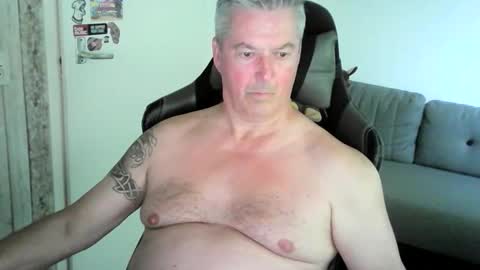 ErBee62 online show from 06-02-26, 11:45