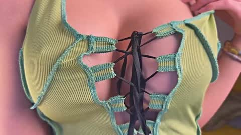 Snapshot of erectioneeering chatting on 12-15-24, 01:11 Alissa online show from 12-15-24, 01:11