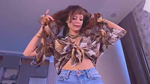 Snapshot of erectioneeering chatting on 03-11-25, 10:07 Alissa online show from 03-11-25, 10:07