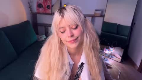 Snapshot of erectioneeering chatting on 10-12-25, 11:42 Alissa online show from 10-12-25, 11:42