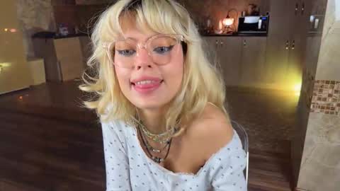 Alissa online show from 11-23-25, 05:57