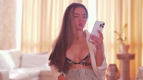 Ana Marie online show from 05-02-26, 01:27