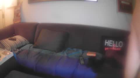 Snapshot of eric204 chatting on 10-17-25, 03:10 Eric online show from 10-17-25, 03:10