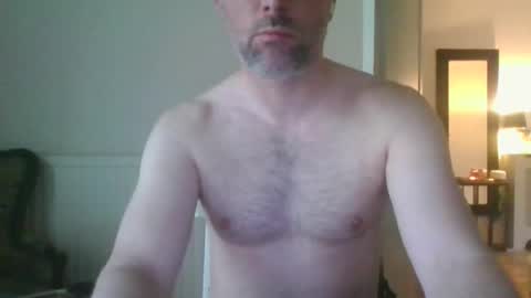 Snapshot of eric334418 chatting on 01-19-26, 12:31 eric334418 online show from 01-19-26, 12:31