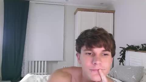 Eric Crush online show from 12-17-25, 03:56