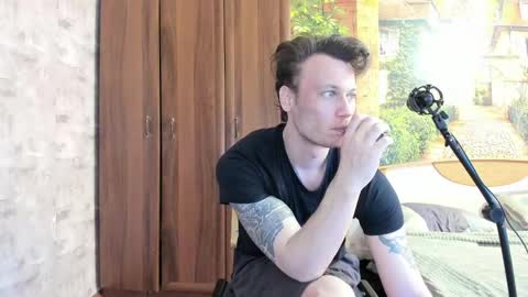 Eric online show from 09-27-25, 05:34