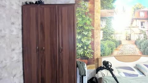 Eric online show from 11-06-25, 01:28