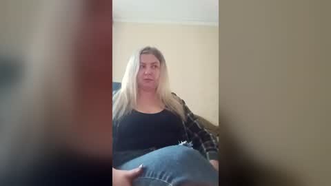 Erica online show from 06-12-26, 02:27