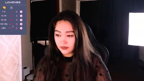 Erica Wayne online show from 11-05-25, 06:57