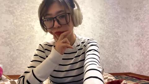 Snapshot of ericagallegoz chatting on 03-19-26, 02:54 Yumi online show from 03-19-26, 02:54