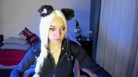 Erica online show from 01-03-25, 05:10