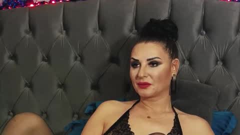 Erica online show from 12-21-24, 07:49