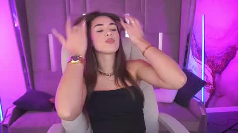 Erica online show from 11-18-25, 07:13