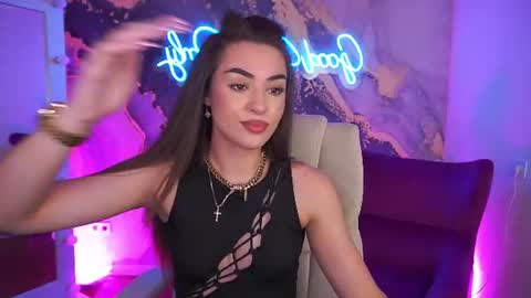 Snapshot of ericasin chatting on 06-29-26, 01:00 Erica online show from 06-29-26, 01:00