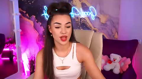 Snapshot of ericasin chatting on 07-28-26, 01:32 Erica online show from 07-28-26, 01:32