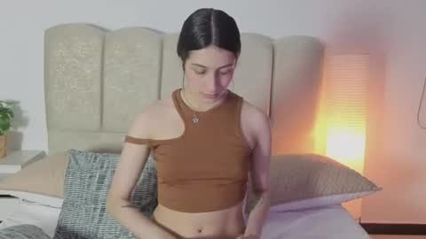 Snapshot of ericbana_ chatting on 06-25-26, 03:39 Dayanna online show from 06-25-26, 03:39