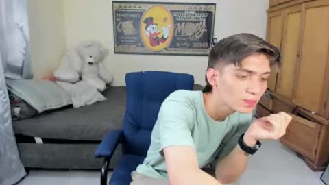 Snapshot of erick_de_rossee chatting on 10-30-25, 07:58 erick_de_rossee online show from 10-30-25, 07:58