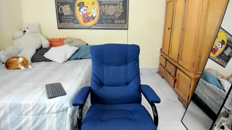 Snapshot of erick_de_rossee chatting on 12-15-25, 05:50 erick_de_rossee online show from 12-15-25, 05:50