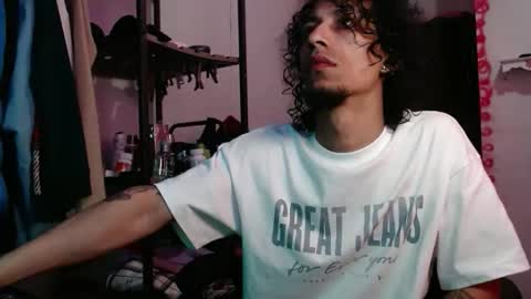 Snapshot of erick_martinezz chatting on 04-05-26, 09:45 erick online show from 04-05-26, 09:45