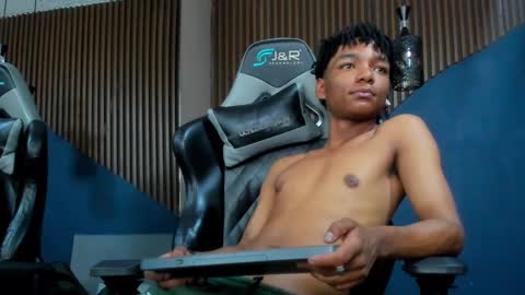 Snapshot of erickcarmack chatting on 02-01-25, 10:59 Erick online show from 02-01-25, 10:59