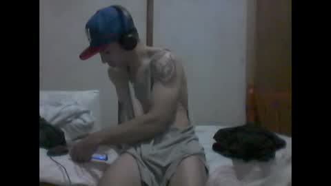 Snapshot of erickfitnes chatting on 09-12-25, 02:33 Masturbation online show from 09-12-25, 02:33