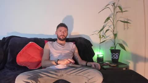 erickpritz_xh online show from 05-12-26, 02:41