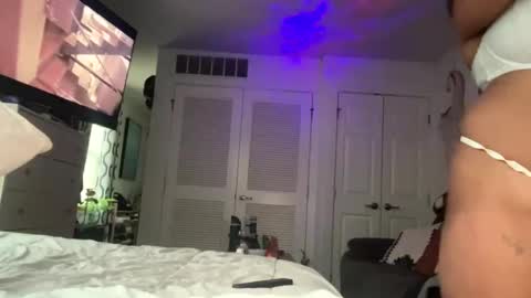 Lea  Erik online show from 11-11-25, 06:30