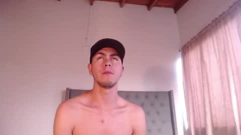 Snapshot of erik_rodriguez chatting on 04-19-26, 11:20 Erik rodriguez online show from 04-19-26, 11:20