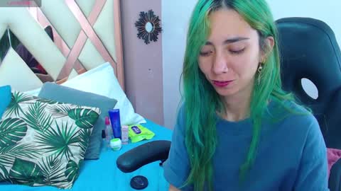 Snapshot of erika_stevens chatting on 09-11-25, 11:49 E R I K A - SAGITARIO..... online show from 09-11-25, 11:49