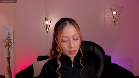 Snapshot of erikabenz chatting on 12-31-24, 12:04 Erika Benz online show from 12-31-24, 12:04