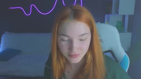 Snapshot of erikabrian chatting on 09-13-25, 01:38 erikabrian online show from 09-13-25, 01:38