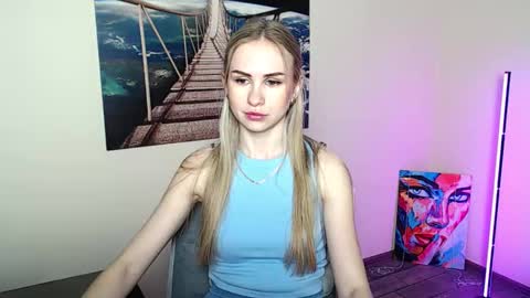 Snapshot of erikagavin chatting on 05-06-26, 11:59 Erika online show from 05-06-26, 11:59