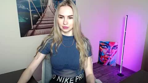 Snapshot of erikagavin chatting on 05-29-26, 11:52 Erika online show from 05-29-26, 11:52
