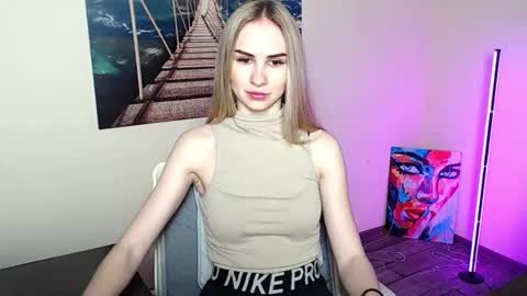 Snapshot of erikagavin chatting on 06-04-26, 11:49 Erika online show from 06-04-26, 11:49