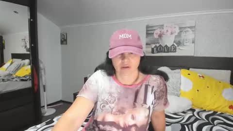 Snapshot of erikagold chatting on 05-20-26, 03:13 ErikaGold online show from 05-20-26, 03:13