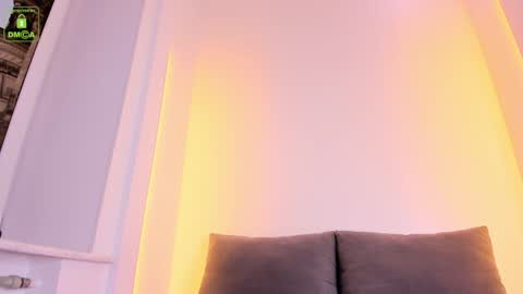 Erika online show from 03-04-25, 04:49